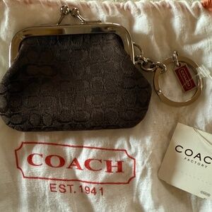 RARE**NEW COACH Coin purse/key ring-Brown w/silver kiss lock hardware.Y2K